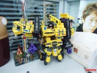 Transformers News: MakeToys Giant Update: Set "B" Mobile Crane and Dump Truck In-Hand Images, Set "C" Wheel Loader and Mixer in Color, Green Bulldozer
