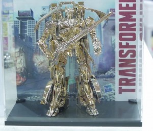 Transformers News: Video Review of Transformers Age of Extinction Gold Chrome Leader Class Optimus Prime