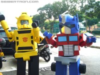 Optimus Prime & Bumblebee In Singapore To Promote Cybertroncon