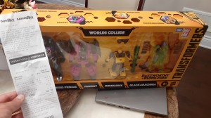 Transformers News: Buzzworthy Worlds Collide Pack and More New Transformers found at Toysrus Canada