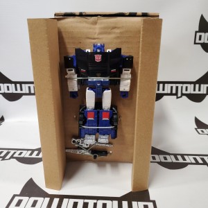 Transformers News: First Look at Transformers Generations WFC Deep Cover Figure