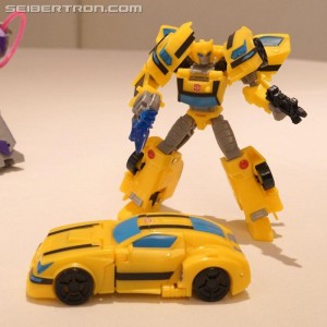 Transformers News: Video Review for Transformers Cyberverse Deluxe Bumblebee