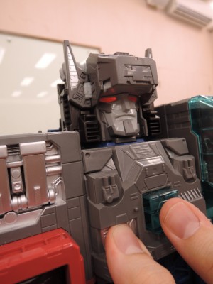 Transformers News: In-Hand - Transformers Titans Return Deluxes, Titan Masters, Fortress Maximus, Voyagers and More