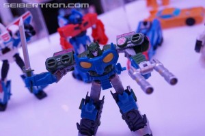 Transformers News: NYCC 2016 Gallery: Robots in Disguise Combiner Force