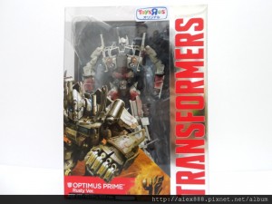 Transformers News: TRU Japan "Rusty" Optimus In Hand Images