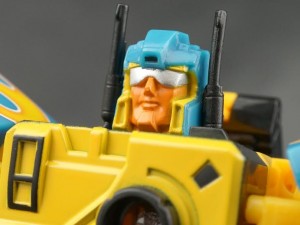 Transformers News: New Galleries: Club Nightbeat plus Superlink SC-02 Hot Shot and SC-23 Hot Shot Fire