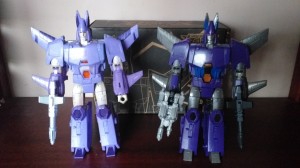 Transformers News: Transformers Selects Cyclonus & Nightstick Comparison Images