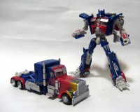 Transformers News: Possible DOTM Deluxe Optimus Prime