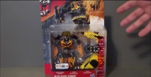 Transformers News: Age Of Extinction Evolution Of Bumblebee Video Review