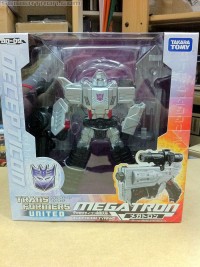 Transformers News: Transformers United in-package images