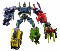 Transformers News: Official Fall of Cybertron Bruticus Image