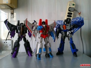 Transformers News: More In-Hand and Comparisons Images - Transformers Generations Leader Class Thundercracker