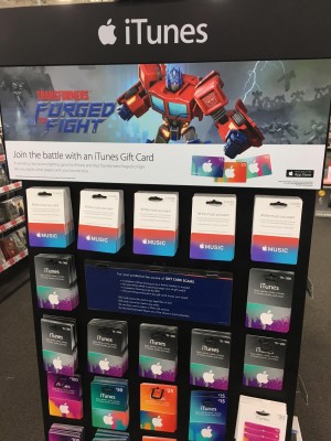 Transformers News: Transformers: Forged to Fight Display seen at Best Buy