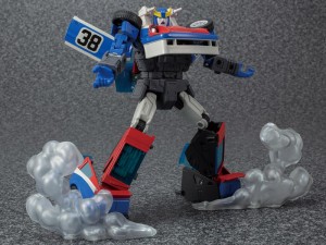 Transformers News: Video Review of Masterpiece MP-19+ Smokescreen
