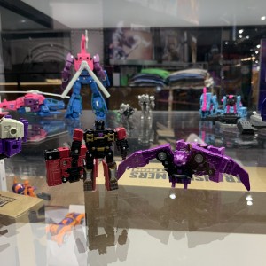 Transformers News: Video of SDCC2019 Showroom with Transformers Unicron, Siege, Studio Series, and G1 Soundwave Reissue