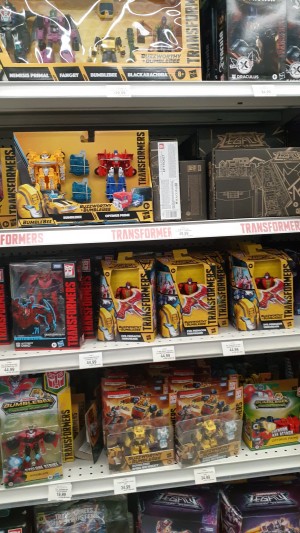 Canada Transformers Sightings News with Minerva at Gamestop, Great deal on Red Cog, and More!
