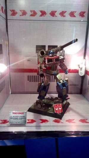 Transformers News: Transformers ACG Hong Kong Convention Exclusive Revealed: Hot Toys G1 Optimus Prime "Megatron Version"