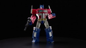 Transformers News: Toys R Us Exclusive Hasbro MP-10 Optimus Prime Designer Video