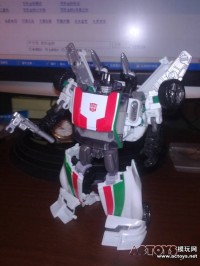 Transformers News: Toy Images of Transformers Generations Wheeljack