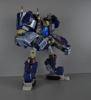 Transformers News: Creative Roundup, December 29, 2013