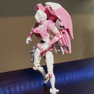 Transformers News: Studio Series 86 Arcee Shipping from Amazon + Video Review