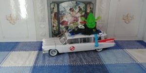 Transformers News: Chuck's Reviews Transformers / Ghostbusters Crossover Ecto-1 / Ectotron