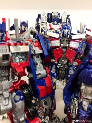 Comparison Shots for Transformers '07 Leader Optimus Prime Re-release, with MPM-4, The Last Knight