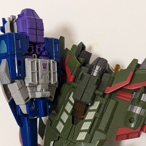 Transformers News: Transformers Legacy Needlenose Additional Secret Functionality Possibly Revealed