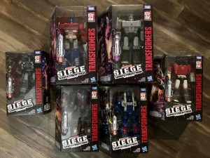 Transformers News: Transformers War for Cybertron: Siege Wave 1 Deluxe and Voyagers found in US at Target