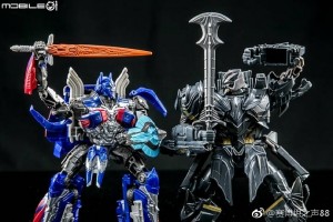 Transformers News: New In Hand Images of Voyager Megatron from Transformers: The Last Knight