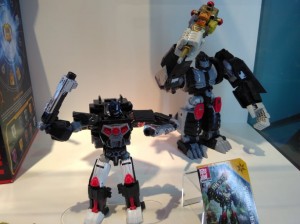 Transformers News: Transformers Power of the Primes Throne of the Primes, Punch / Counterpunch, Nova Star and More at San Diego Comic Con #HasbroSDCC