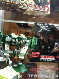 Transformers News: SDCC Images : RotF Hoist, RotF G1-Deco Mixmaster and Reissue Insecticons