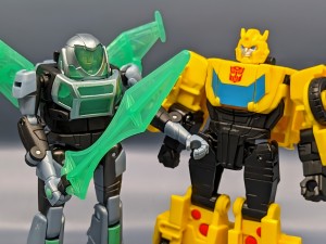 Transformers News: Video Review for Transformers Earthspark Cyber Combiner Mo Malto and Bumblebee