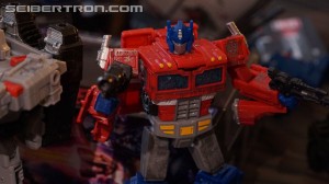 Unboxing Event gallery and video for Transformers War for Cybertron: SIEGE #NYCC 2018