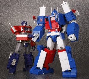 Transformers Official RED Knock Out & Ultra Magnus Official Images