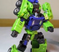 Transformers News: TFC Toys Mad Blender Video Review (Chinese Language)
