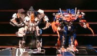 Transformers News: Toy Fair 2010: Transformers Voyager and Leader Class Figures UPDATE!