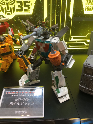 EXCLUSIVE COIN Takara Transformers Masterpiece MP-20 WHEELJACK G1 action figure 