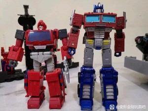 Transformers News: More Images of Studio Series 86 Voyager Ironhide Show us his Height