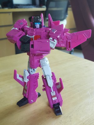 Transformers News: Pictorial Review of Transformers Titans Return Deluxe Misfire