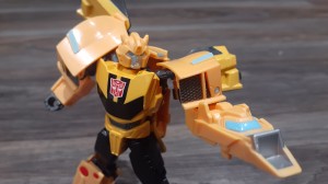 Transformers News: Video Review for Transformers Earthspark Deluxe Bumblebee