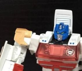 Transformers News: Transformers Collectors' Club Membership Figure Lio Convoy In Hand Image