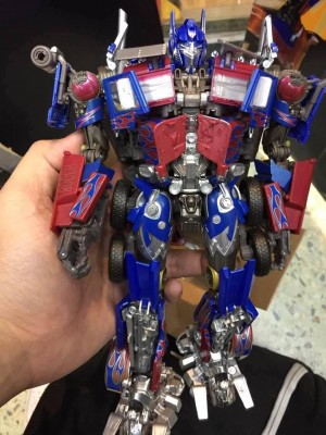 Transformers News: New Images of Transformers Movie Masterpiece MPM-4 Optimus Prime