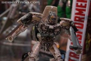 Transformers News: SDCC 2017: Preview Night Transformers The Last Knight; Deluxe Cogman, Leader Class Dragonstorm, more #HasbroSDCC