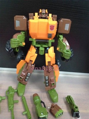 Transformers News: In-Hand Images: Takara Tomy Transformers Legends LG04 Roadbuster