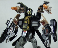 Transformers News: New Images of HFTD Deluxe Tomahawk