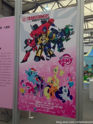 Transformers News: Shanghai Licensing Expo 2014 Hasbro Booth Images: Transformers Robots In Disguise Murals and More