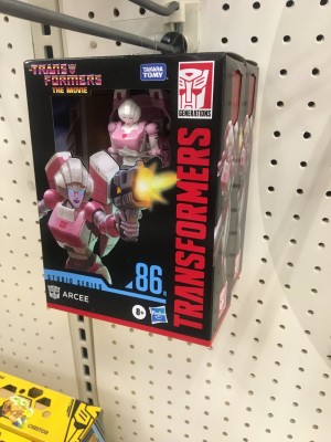 Studio Series 2022 Wave 3 Found at Target with Bumblebee Shortpacked
