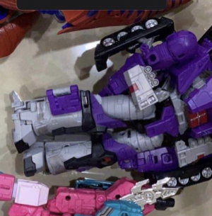 Transformers News: First Look at Transformers Kingdom leaders Galvatron and T-Wrecks