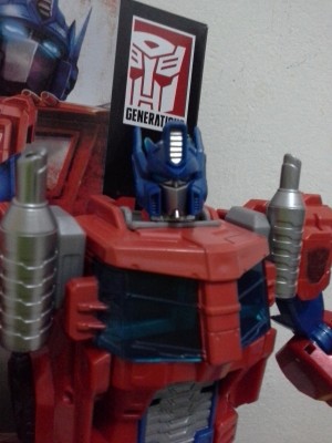 Transformers News: First In Hand Images of Generations Cyber 11 inch Optimus Prime